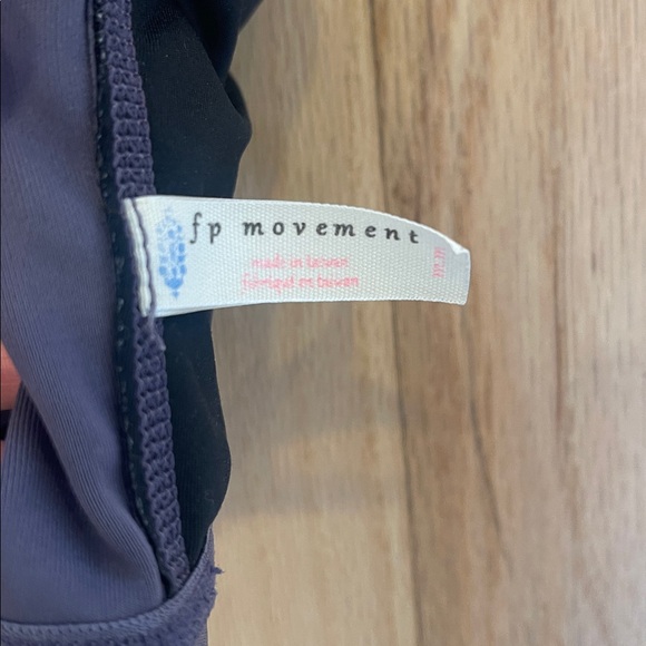 Free people movement top size M - Picture 2 of 4